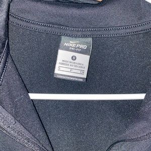 Small Nike dry fit pull over